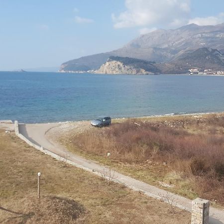Buljarica Bay Apartments Petrovac Bagian luar foto