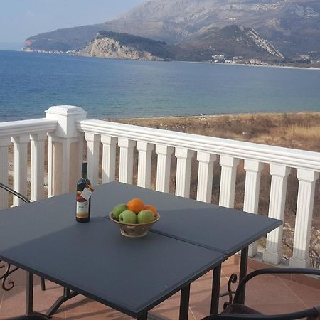 Buljarica Bay Apartments Petrovac Bagian luar foto