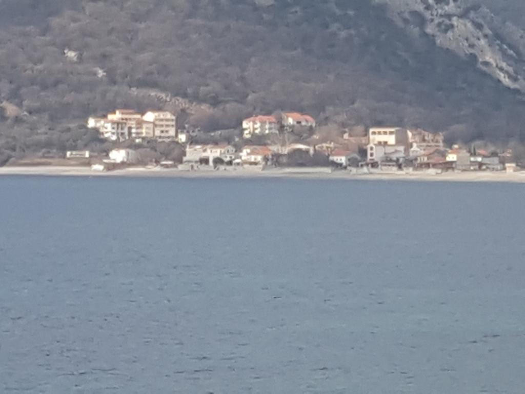 Buljarica Bay Apartments Petrovac Bagian luar foto