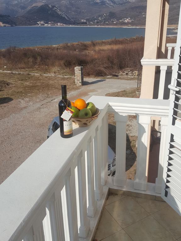 Buljarica Bay Apartments Petrovac Bagian luar foto