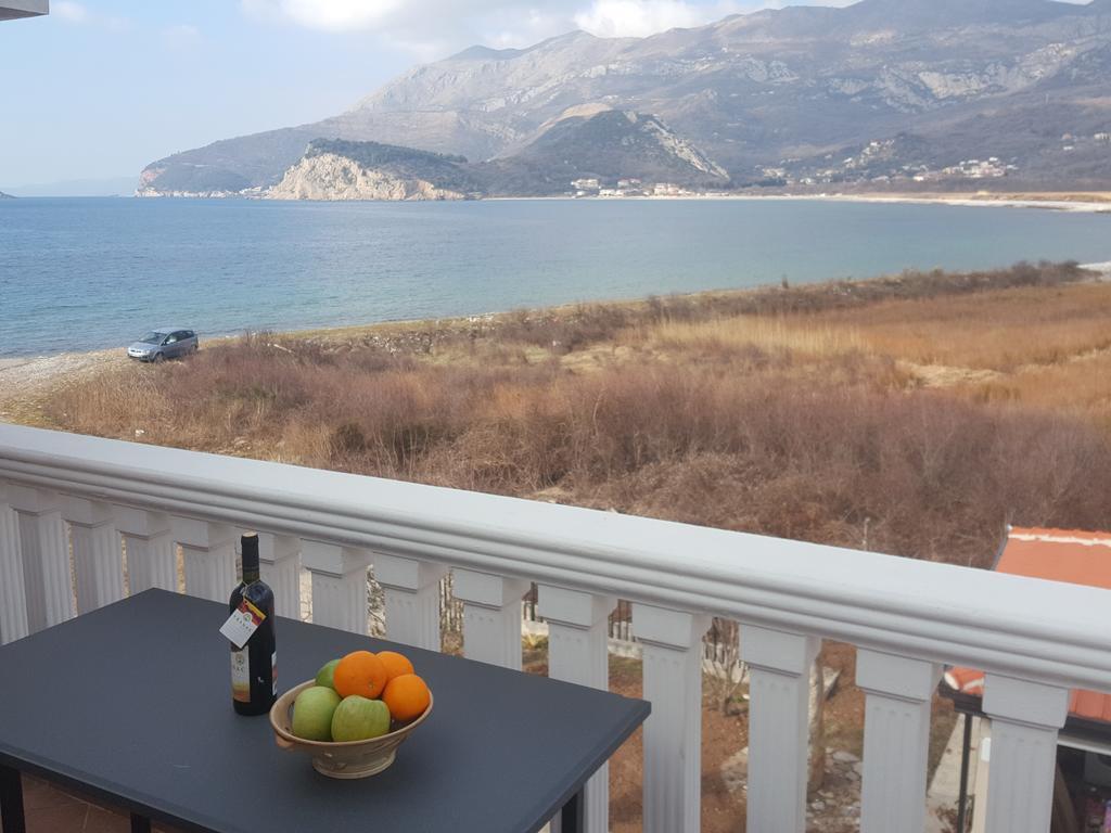 Buljarica Bay Apartments Petrovac Bagian luar foto