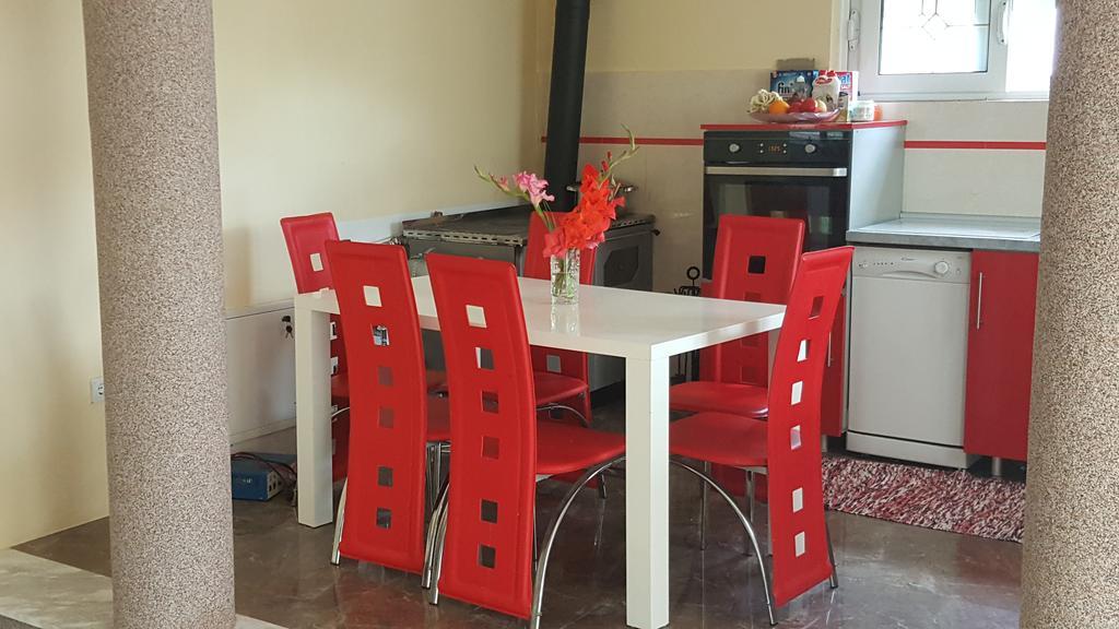 Buljarica Bay Apartments Petrovac Bagian luar foto
