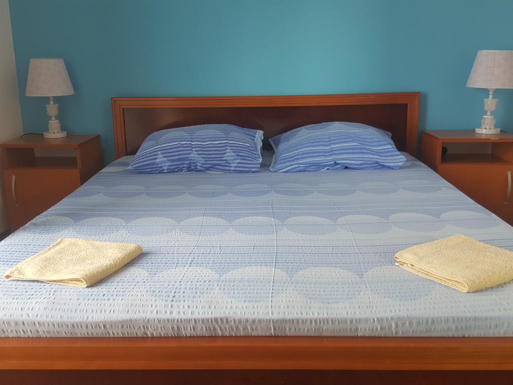 Buljarica Bay Apartments Petrovac Bagian luar foto